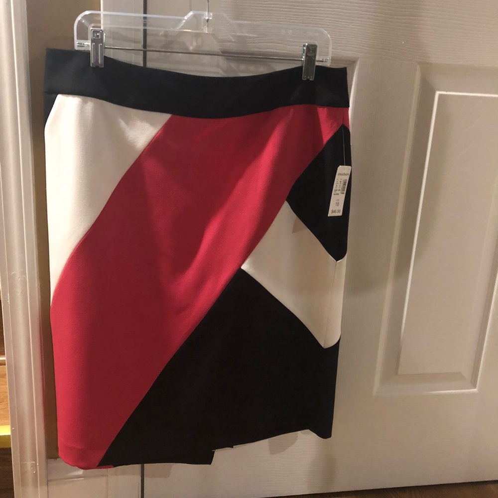 Black, white and hot pink skirt, size16